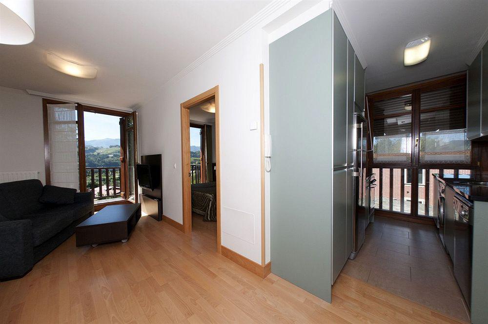 Apartamentos Turisticos Talaimendi Zarautz Exterior foto