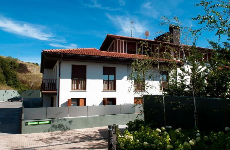 Apartamentos Turisticos Talaimendi Zarautz Exterior foto