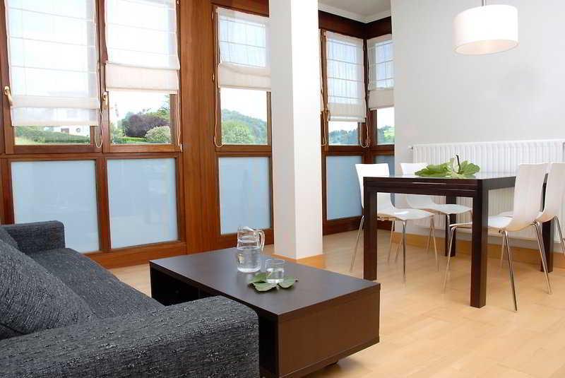 Apartamentos Turisticos Talaimendi Zarautz Exterior foto